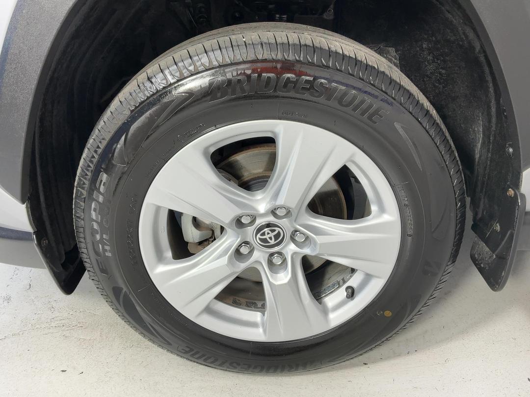 Photo '10' of Toyota Rav4