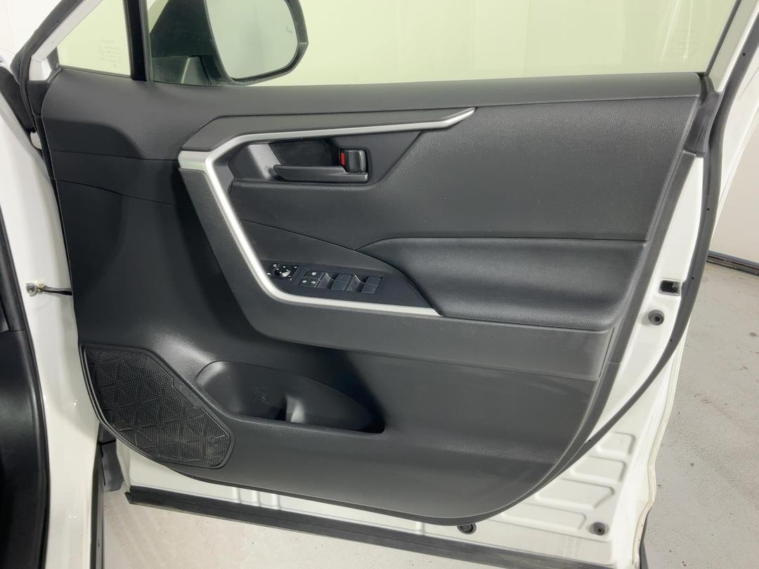 Photo '15' of Toyota Rav4
