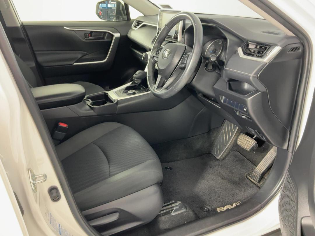 Photo '16' of Toyota Rav4