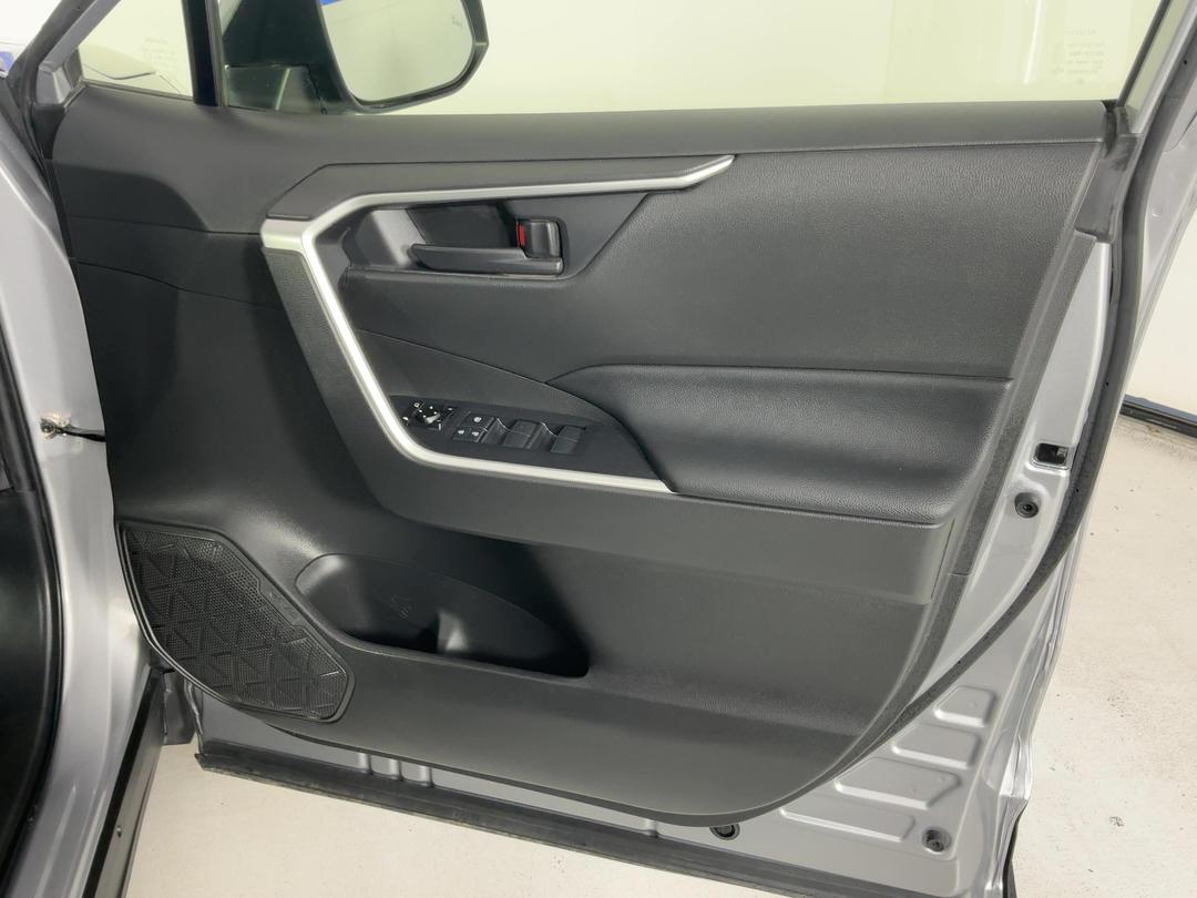 Photo '15' of Toyota Rav4