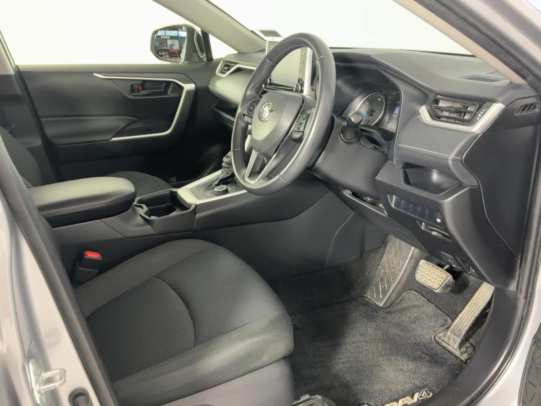 Photo '16' of Toyota Rav4