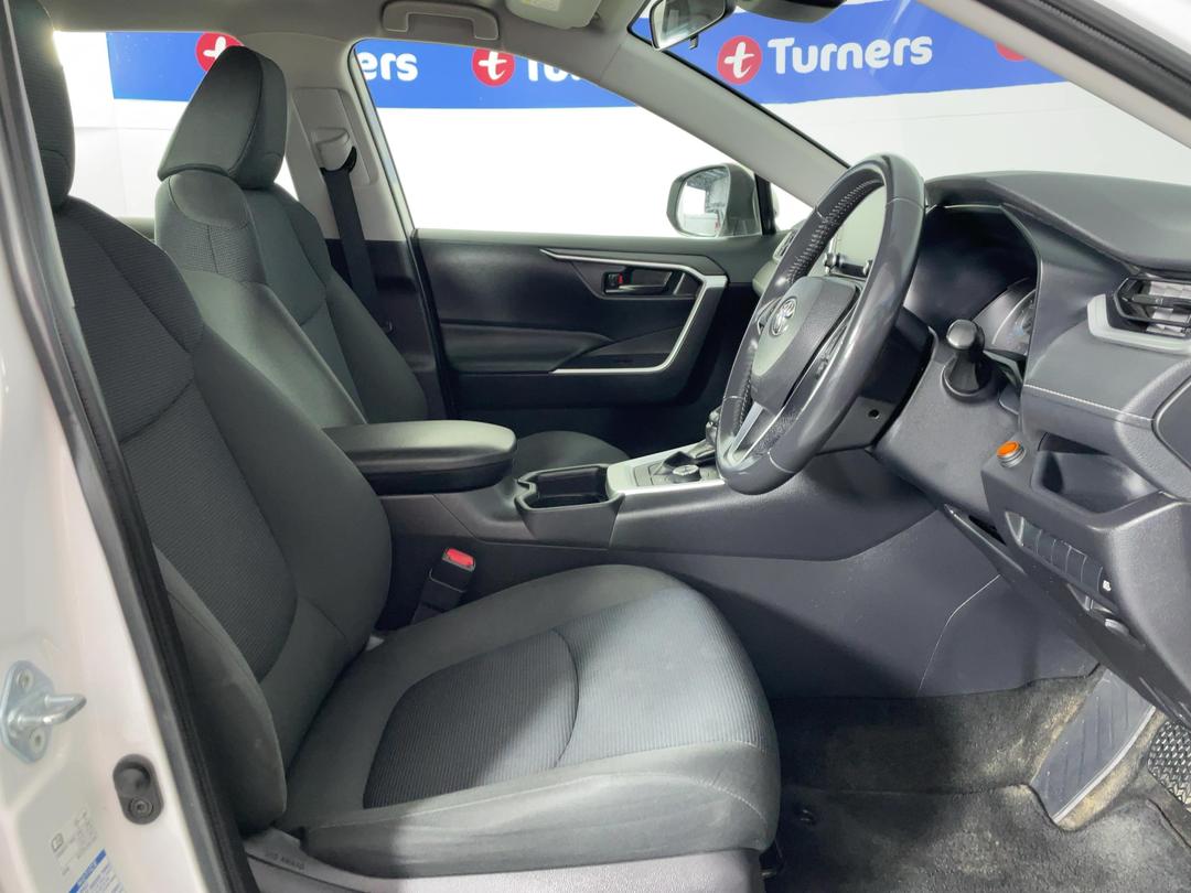 Photo '16' of Toyota Rav4