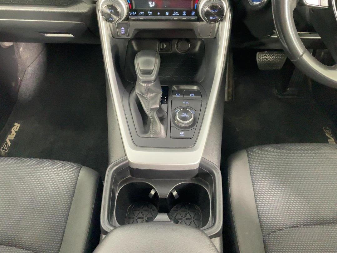 Photo '18' of Toyota Rav4