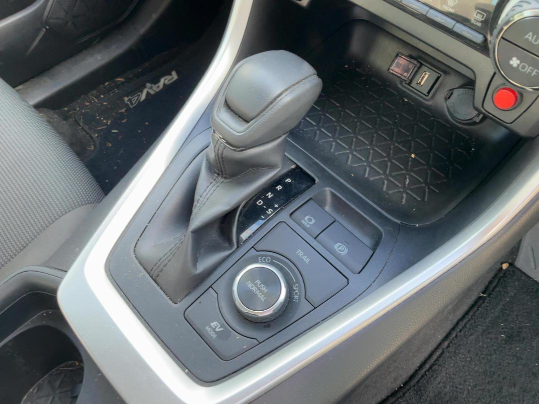 Photo '13' of Toyota Rav4 GX