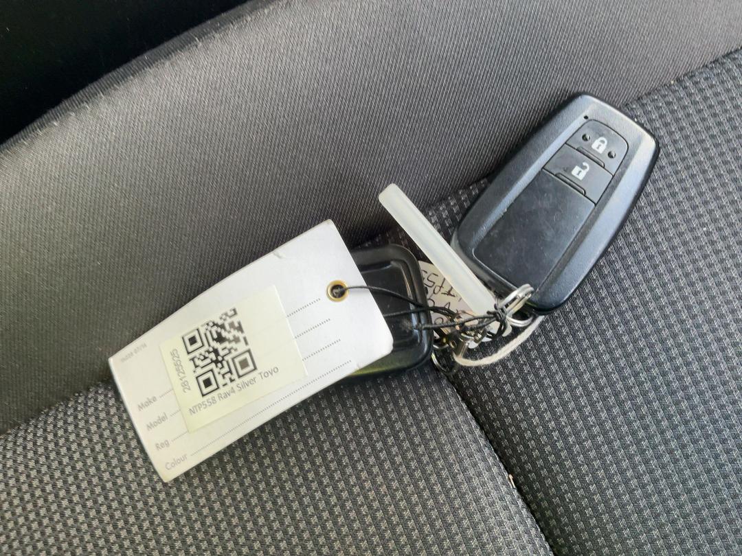 Photo '15' of Toyota Rav4 GX