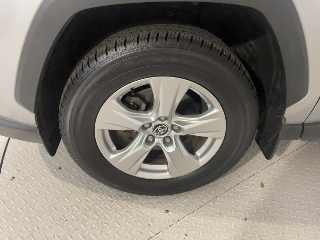 Photo '10' of Toyota Rav4