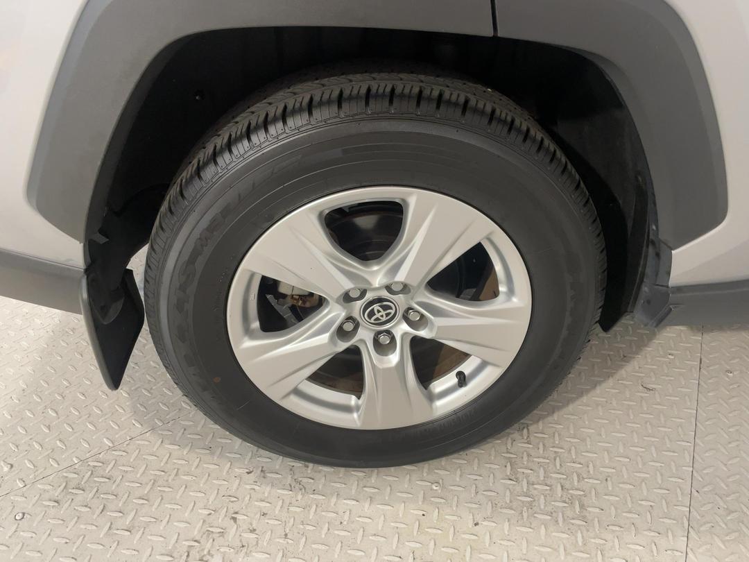 Photo '12' of Toyota Rav4