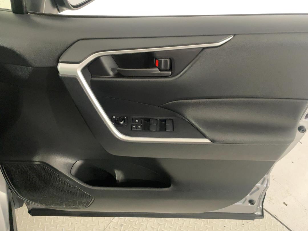 Photo '15' of Toyota Rav4