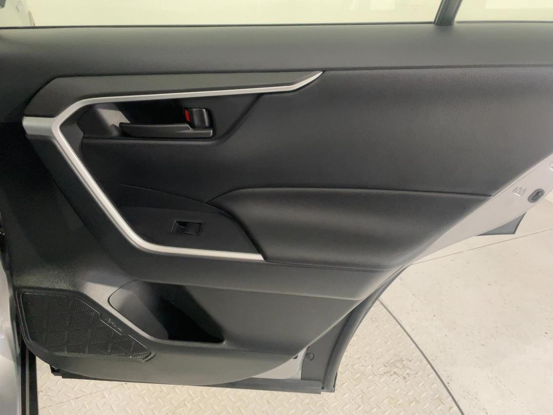 Photo '19' of Toyota Rav4