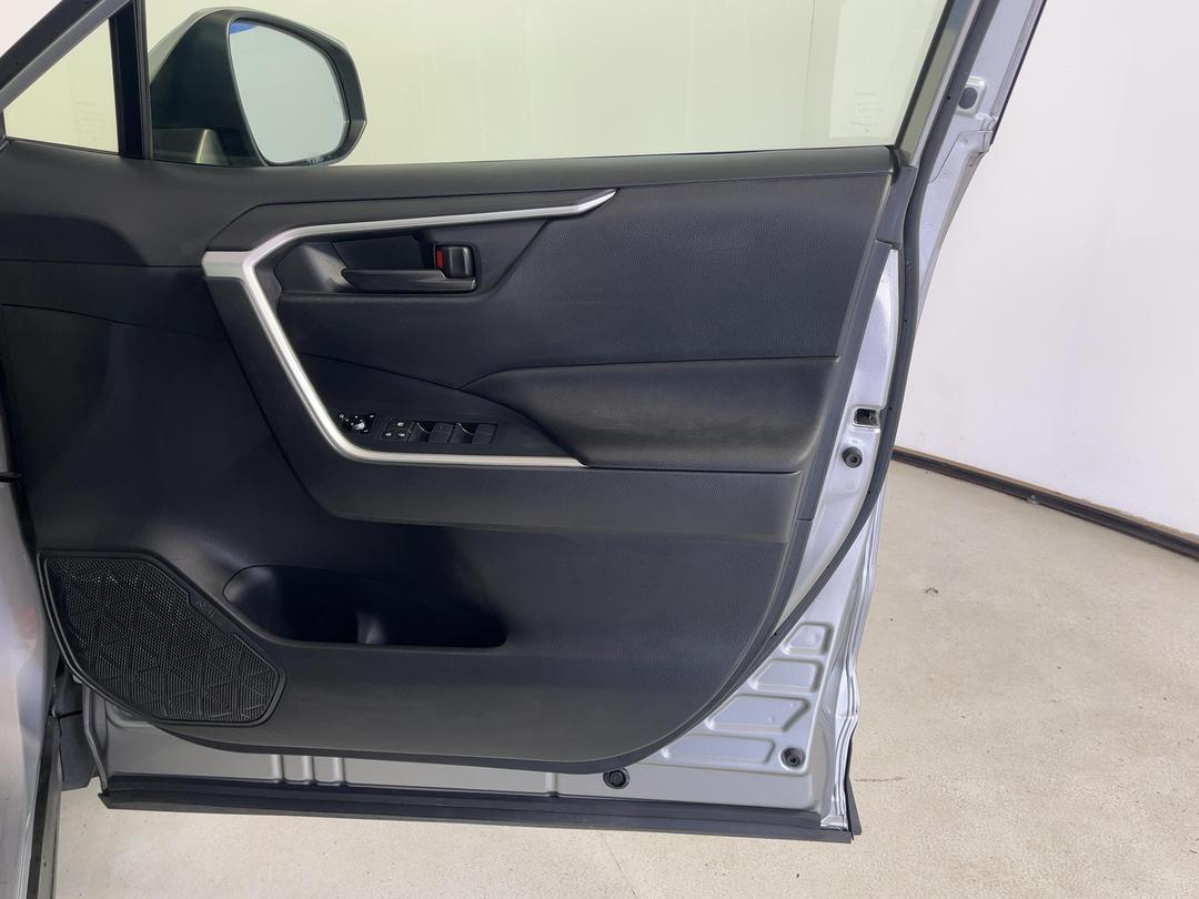 Photo '15' of Toyota Rav4