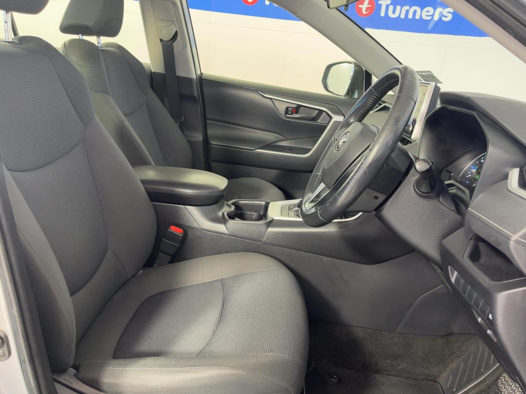 Photo '16' of Toyota Rav4