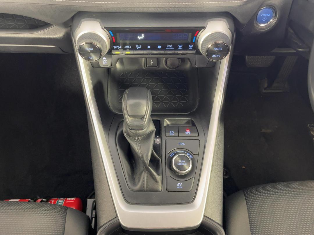 Photo '18' of Toyota Rav4