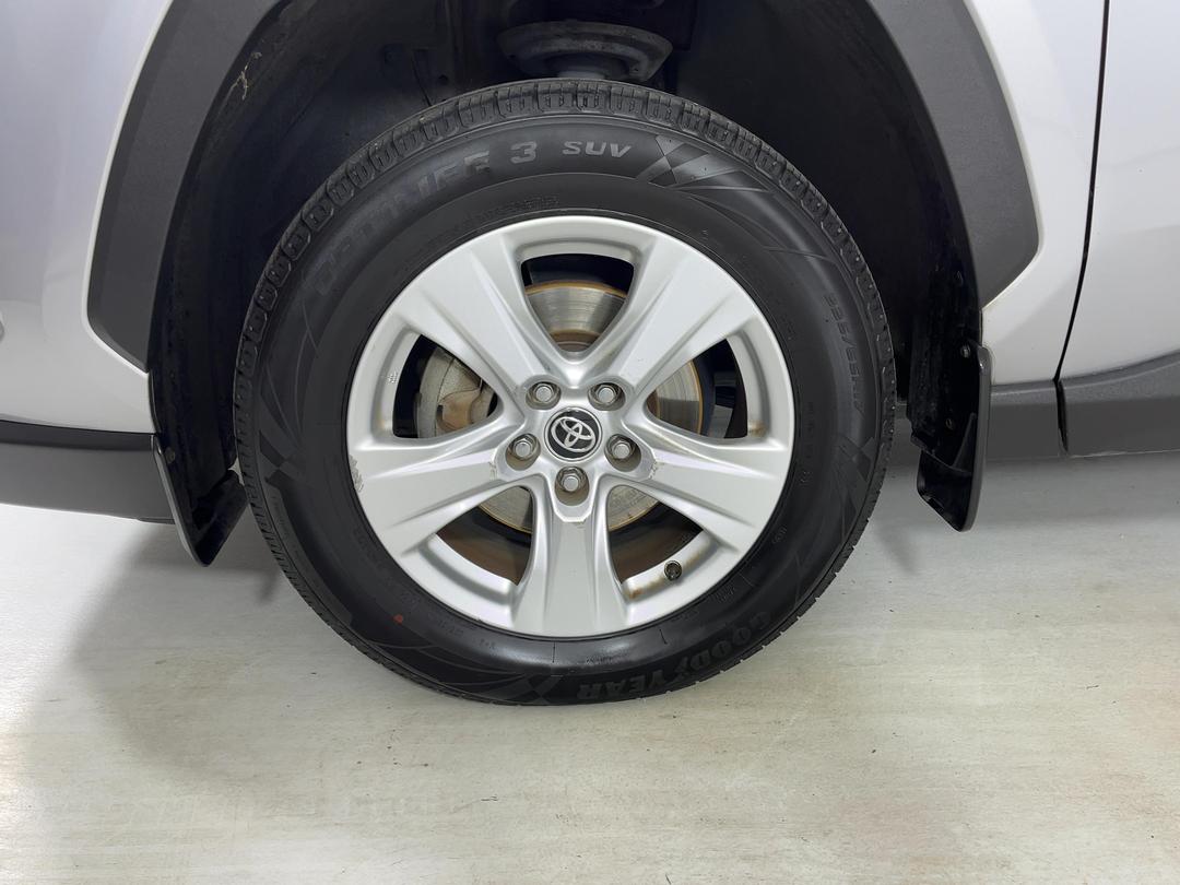 Photo '10' of Toyota Rav4