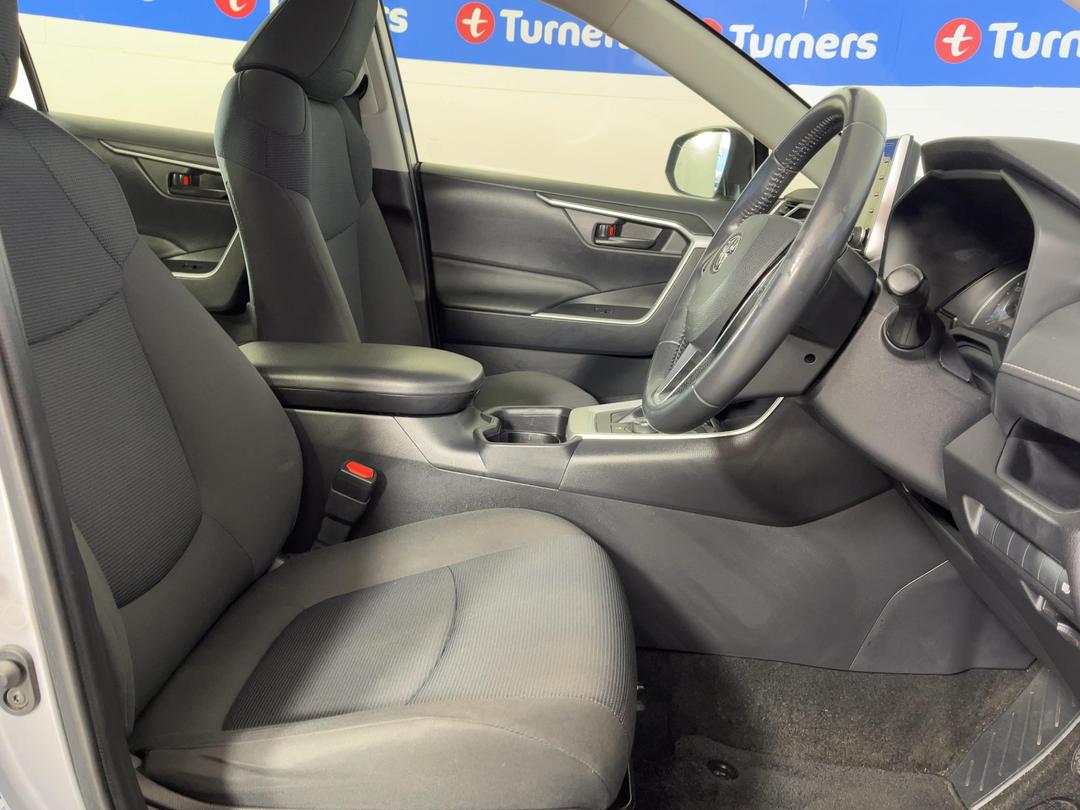 Photo '16' of Toyota Rav4