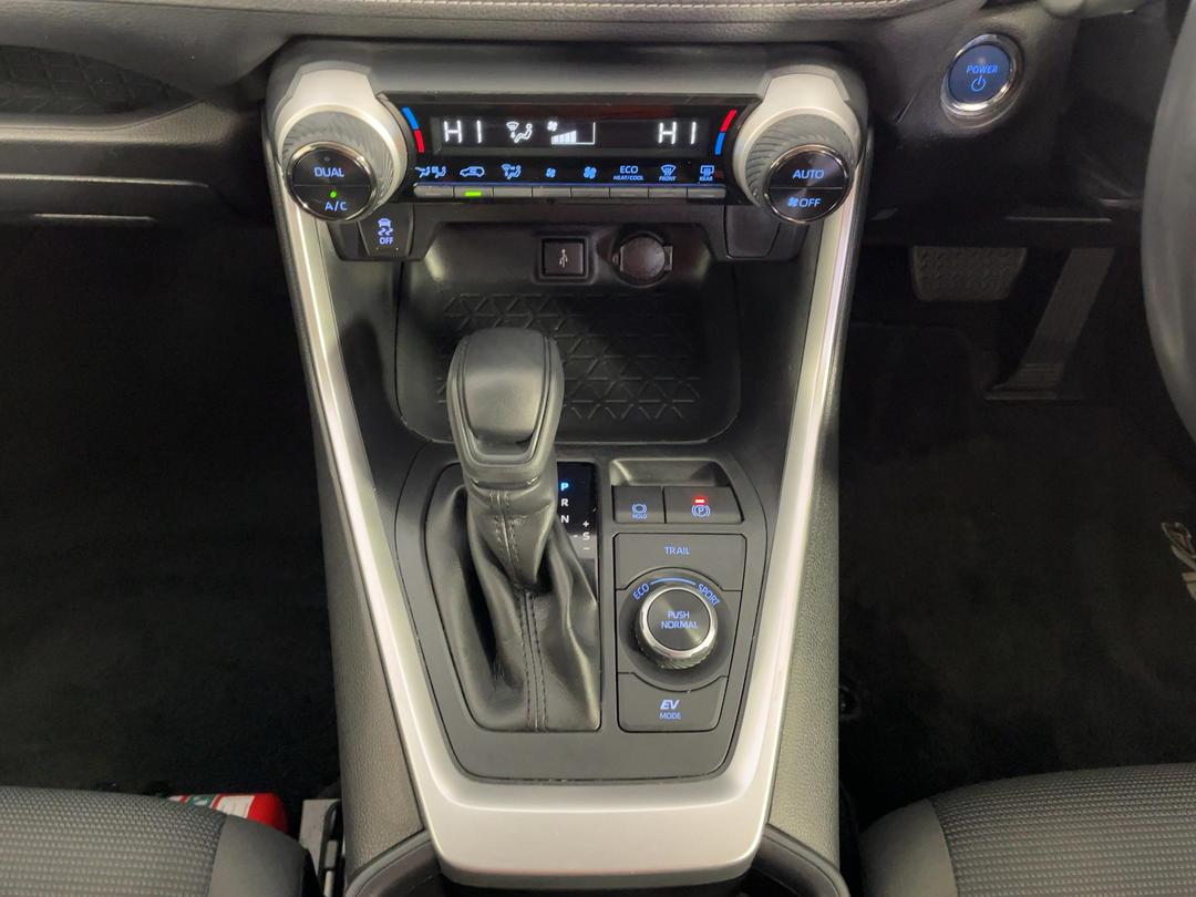 Photo '18' of Toyota Rav4