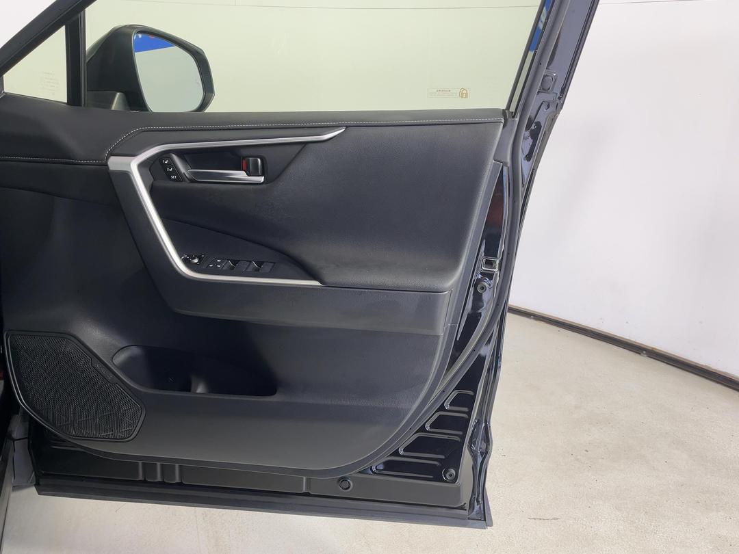 Photo '15' of Toyota Rav4