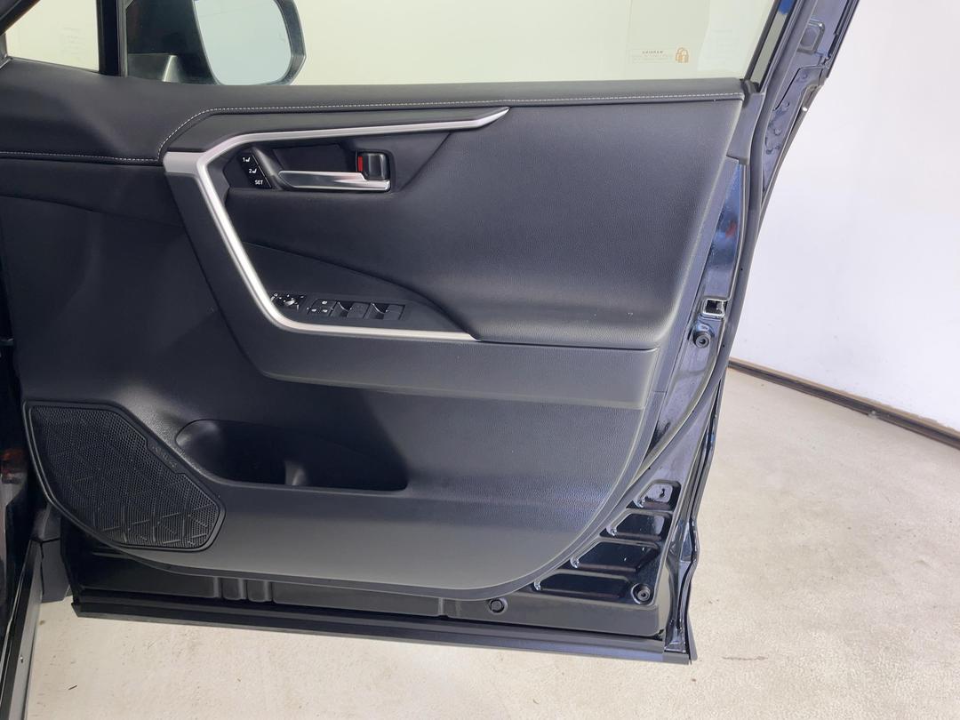 Photo '15' of Toyota Rav4