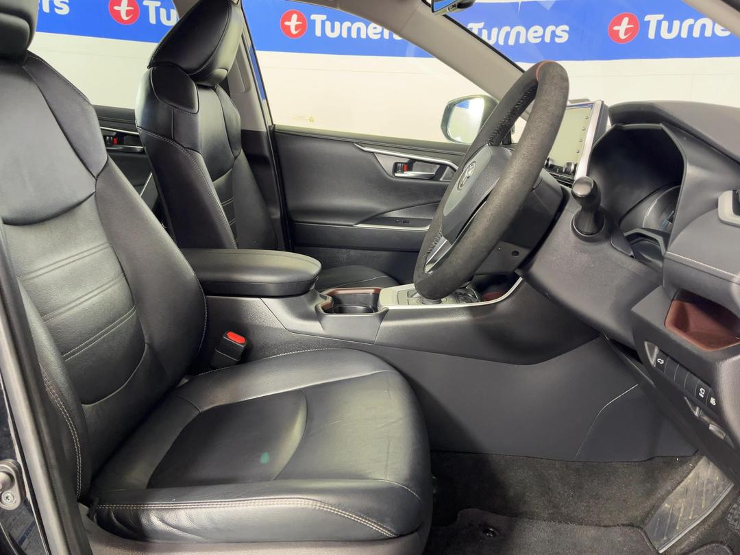 Photo '16' of Toyota Rav4