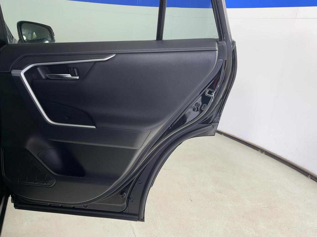 Photo '19' of Toyota Rav4