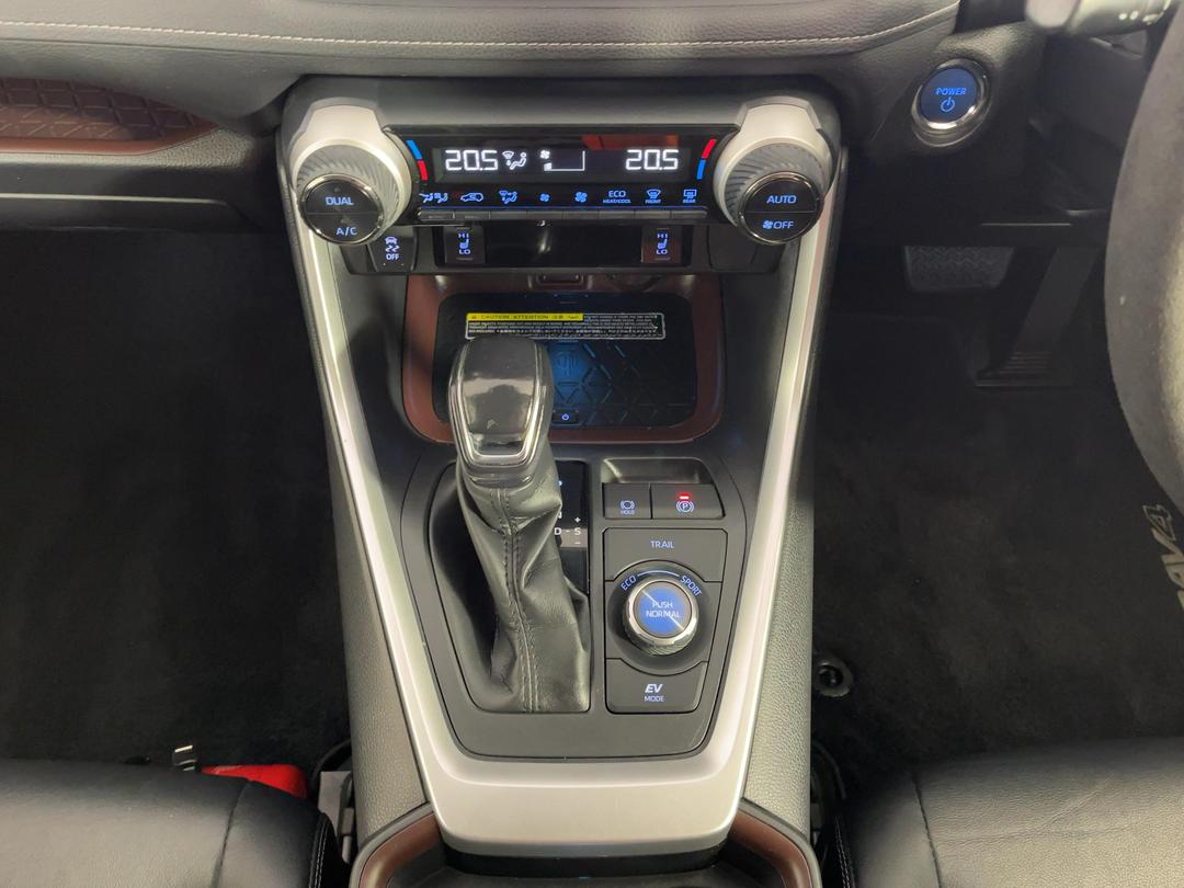 Photo '18' of Toyota Rav4