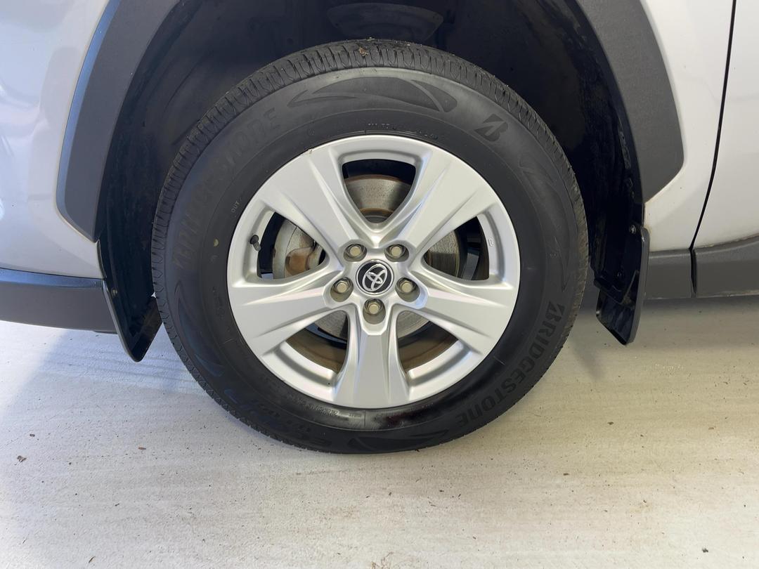 Photo '10' of Toyota Rav4