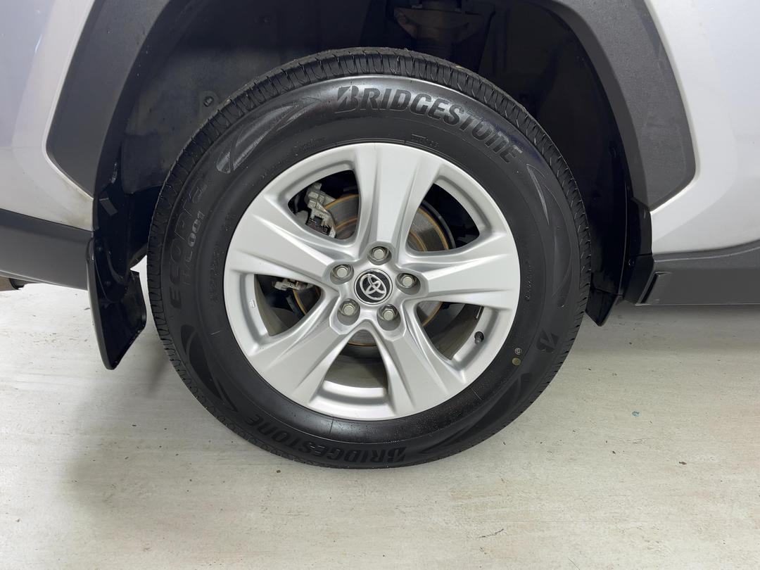 Photo '12' of Toyota Rav4
