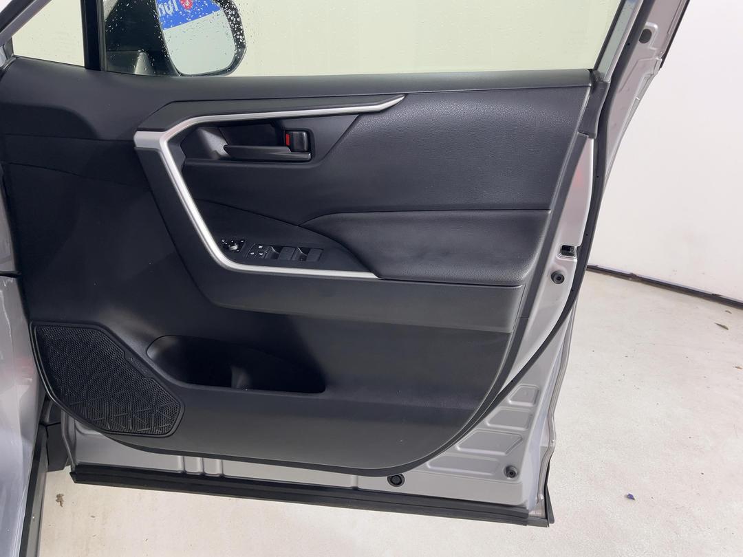 Photo '15' of Toyota Rav4