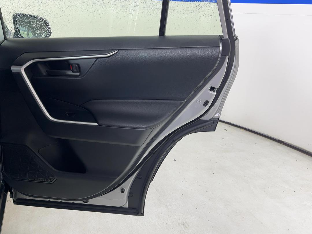 Photo '19' of Toyota Rav4