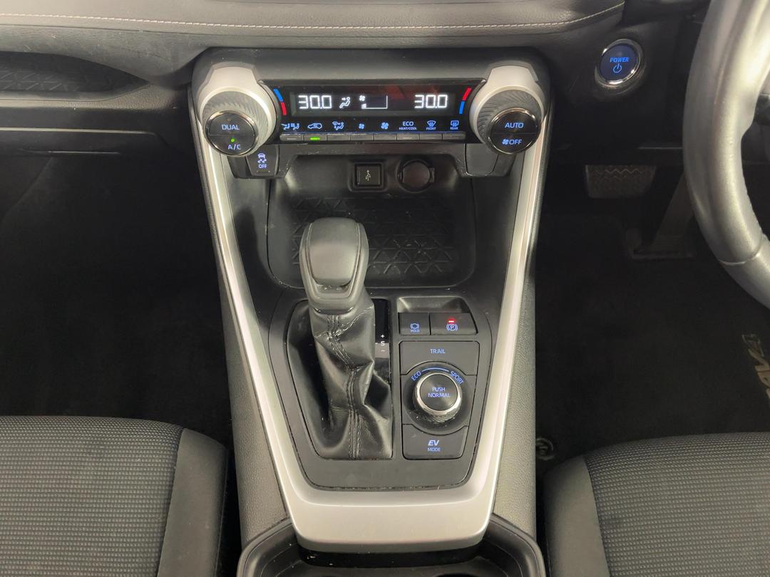 Photo '18' of Toyota Rav4