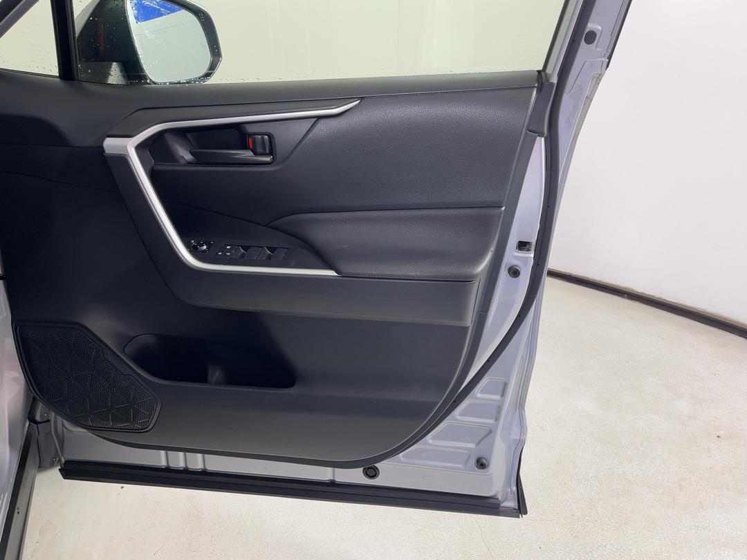 Photo '15' of Toyota Rav4