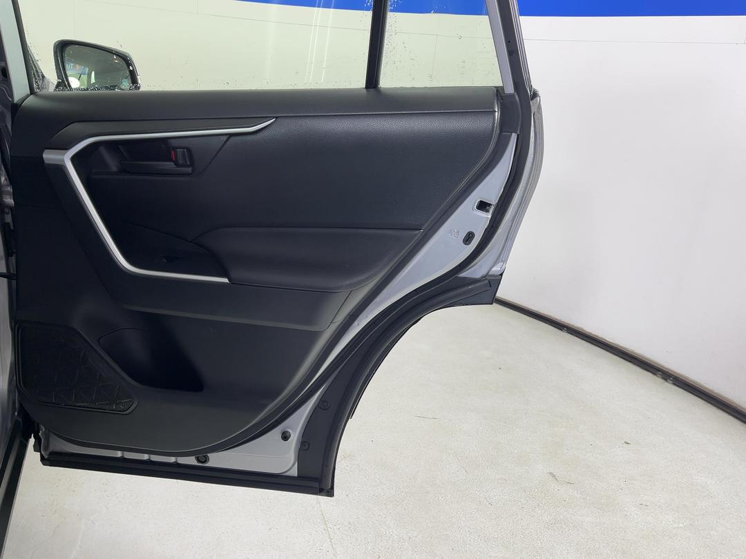 Photo '19' of Toyota Rav4