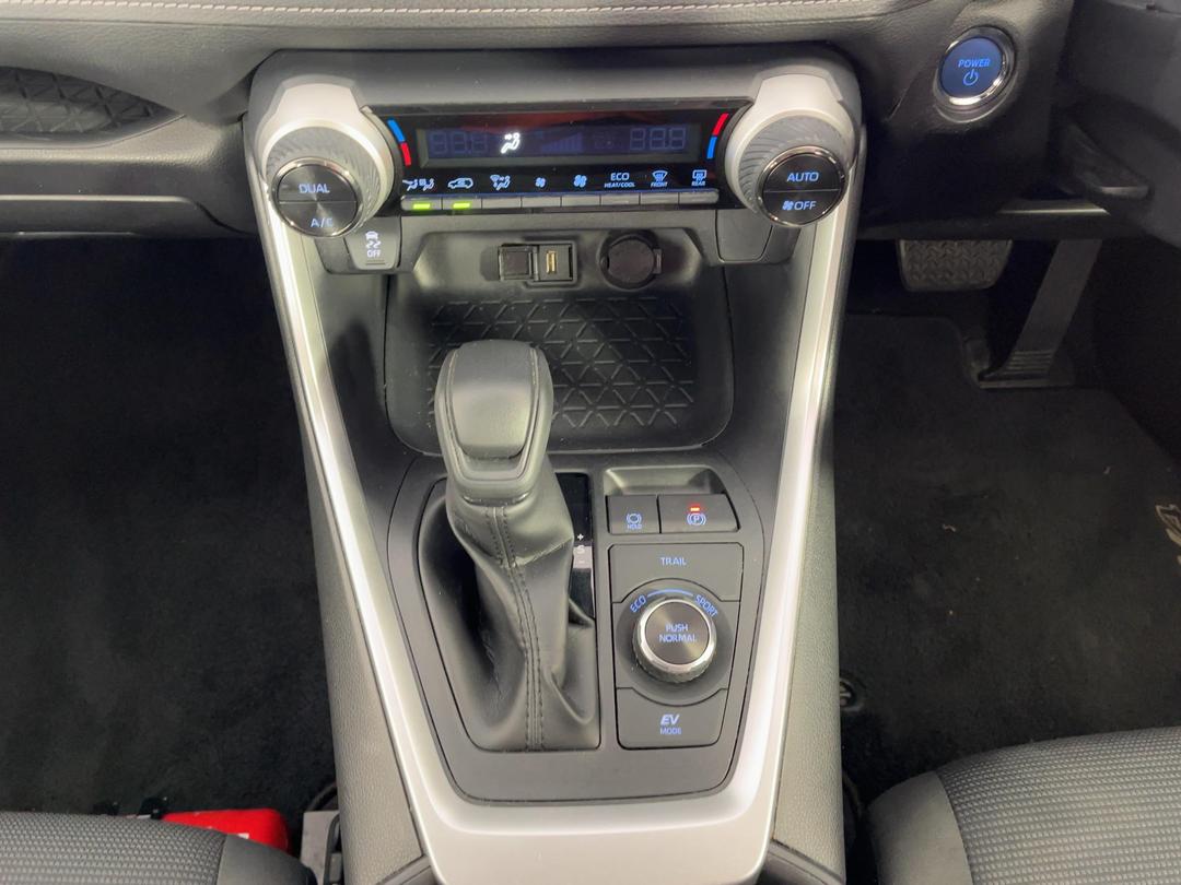Photo '18' of Toyota Rav4