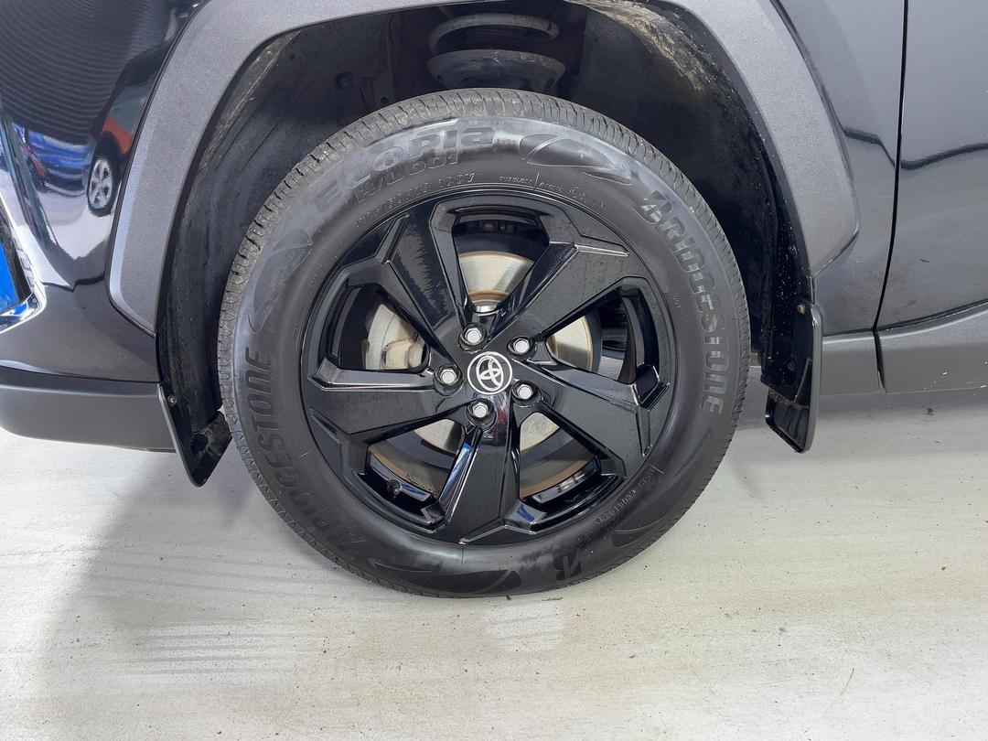 Photo '10' of Toyota Rav4