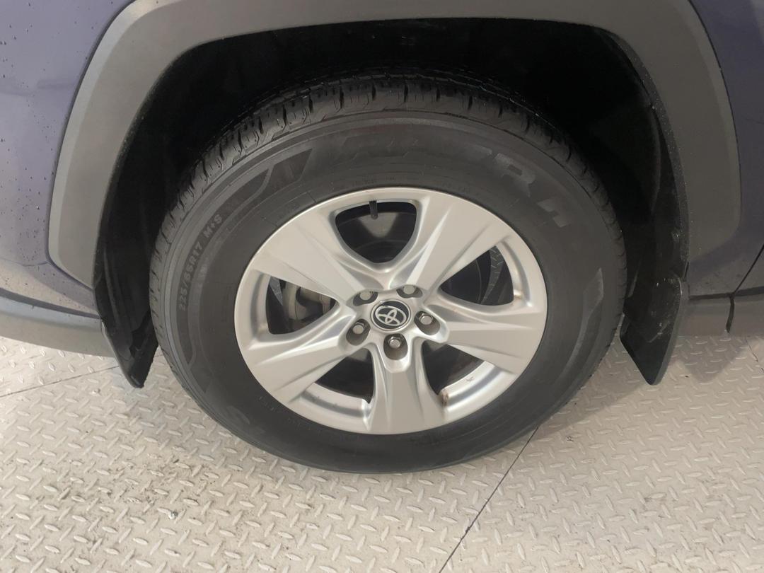 Photo '10' of Toyota Rav4