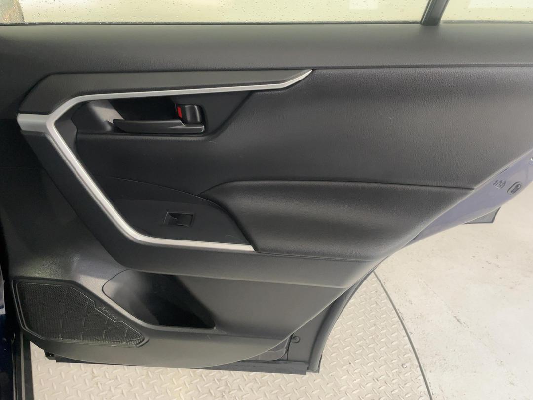 Photo '19' of Toyota Rav4
