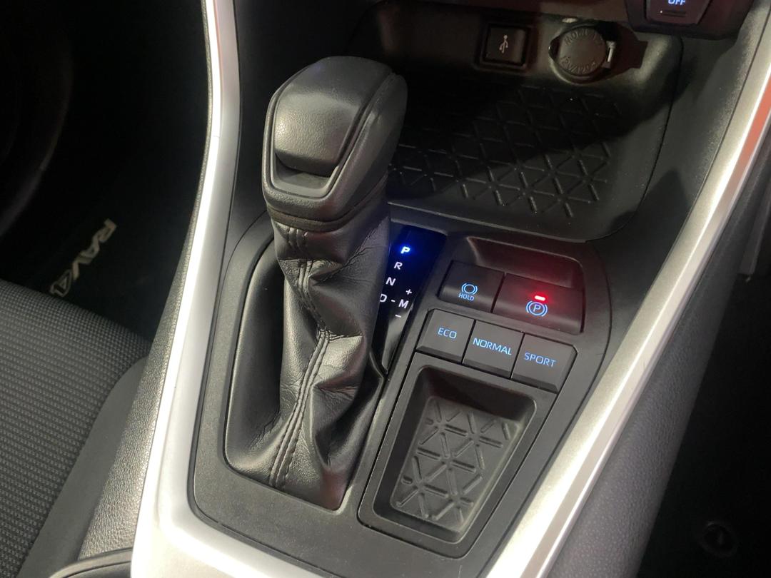 Photo '32' of Toyota Rav4
