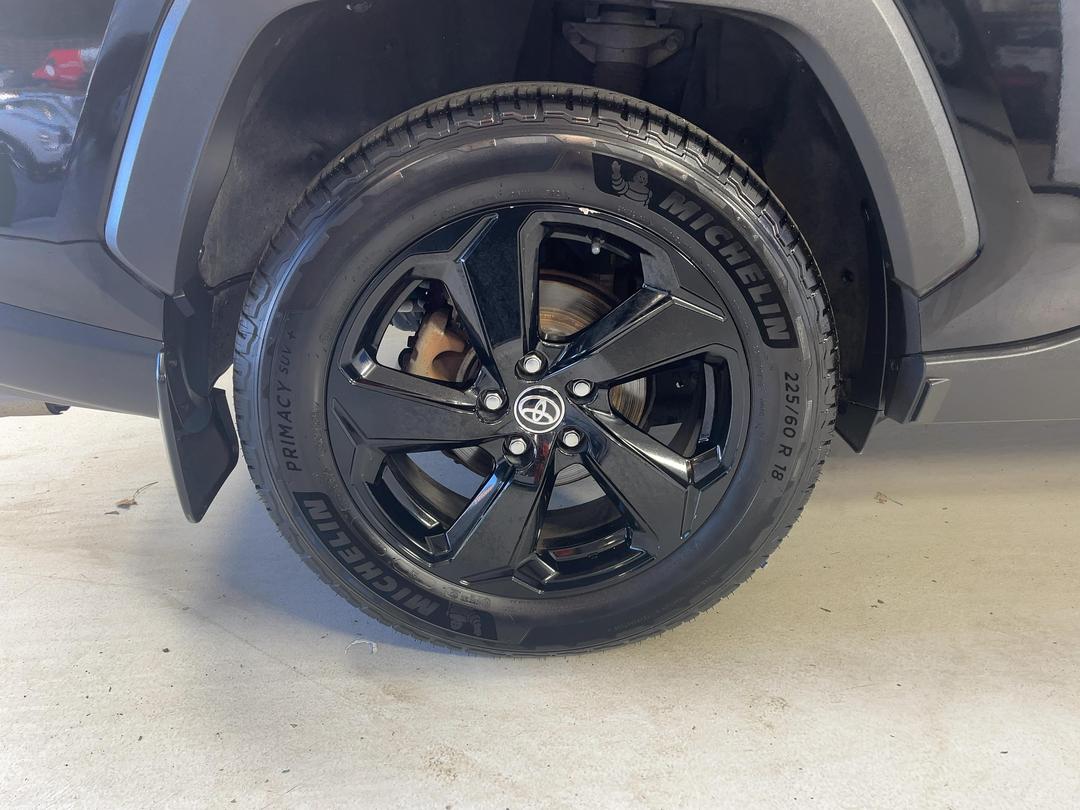 Photo '12' of Toyota Rav4