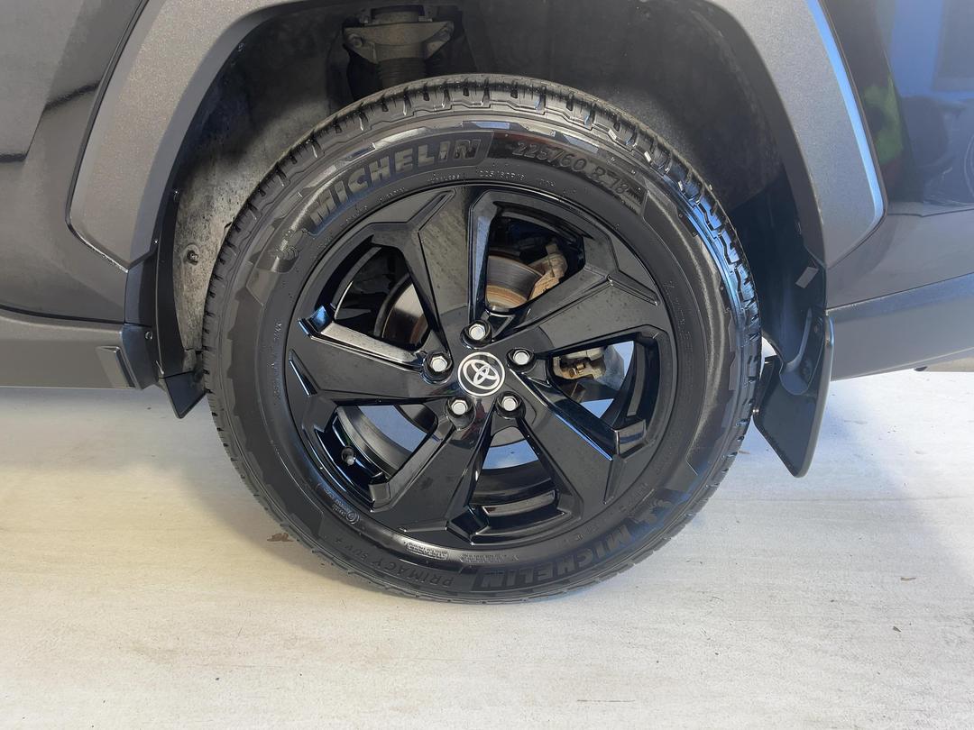 Photo '11' of Toyota Rav4