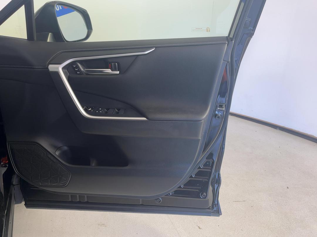 Photo '15' of Toyota Rav4