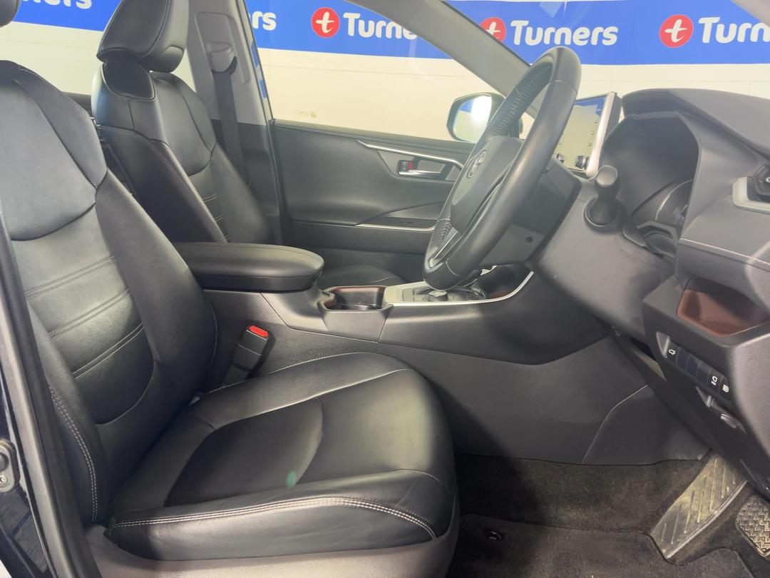 Photo '16' of Toyota Rav4