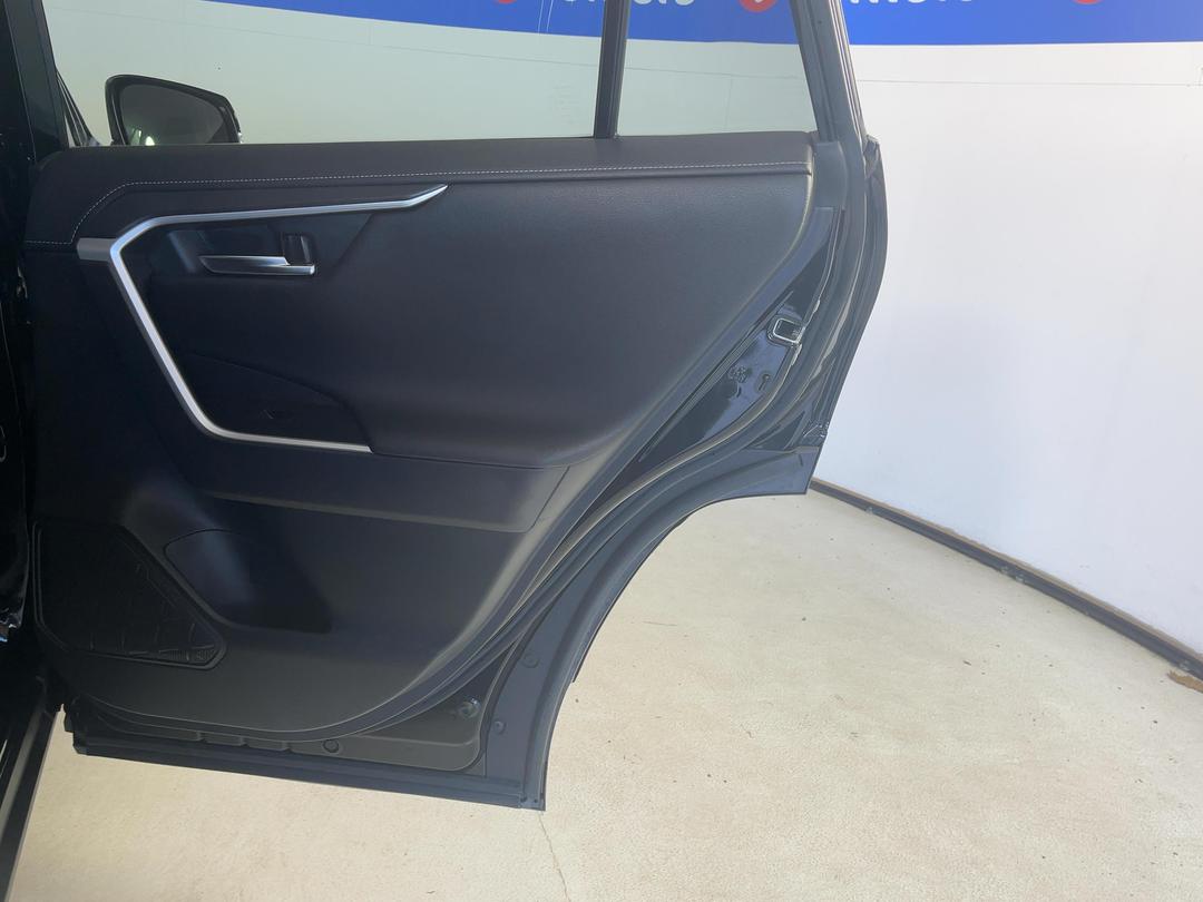 Photo '19' of Toyota Rav4
