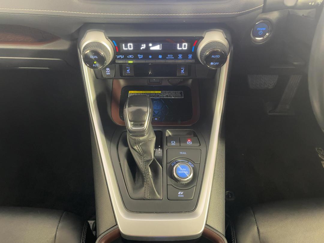 Photo '18' of Toyota Rav4