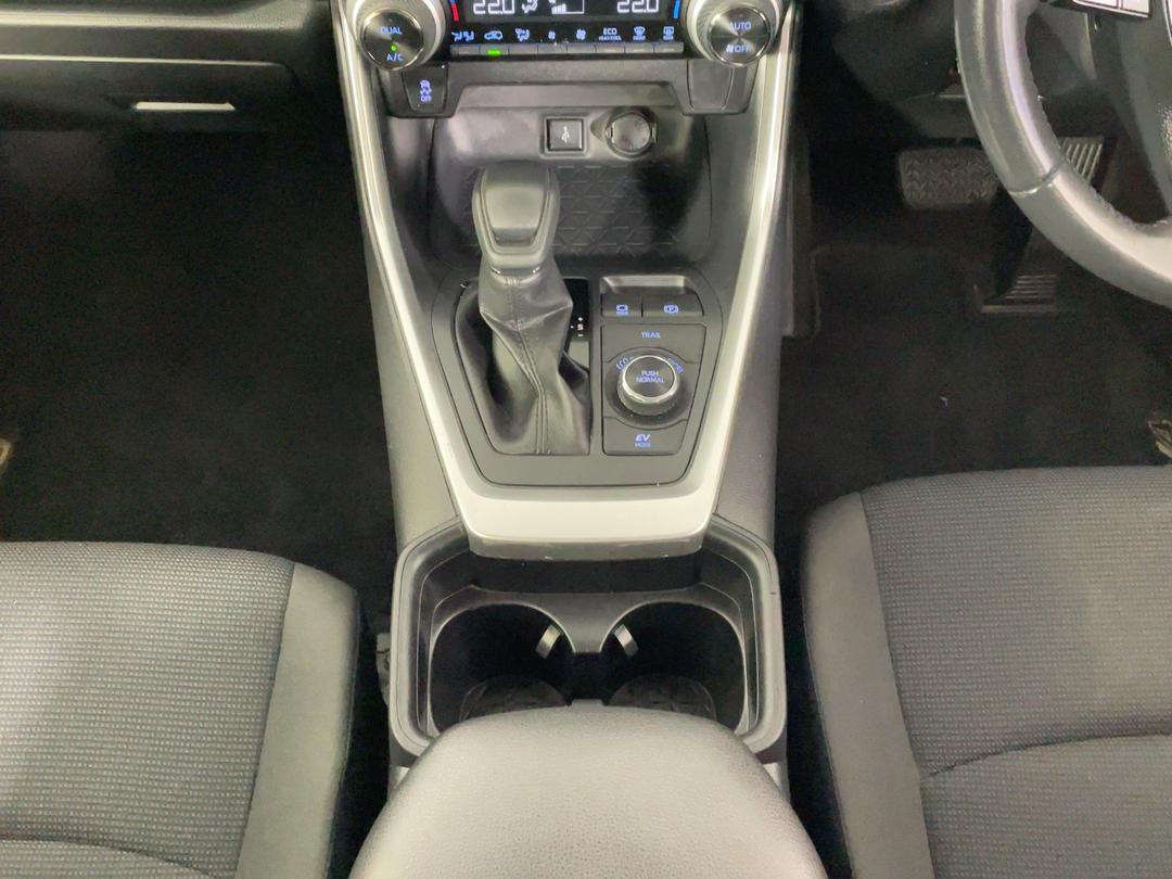 Photo '18' of Toyota Rav4