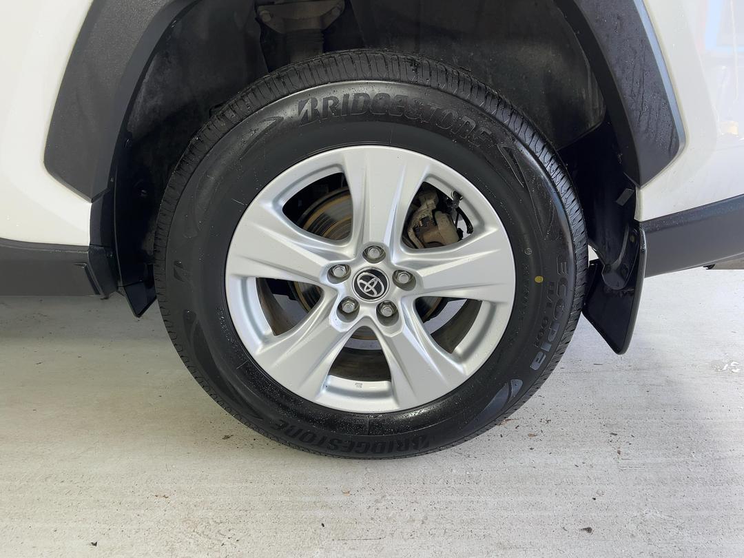Photo '11' of Toyota Rav4