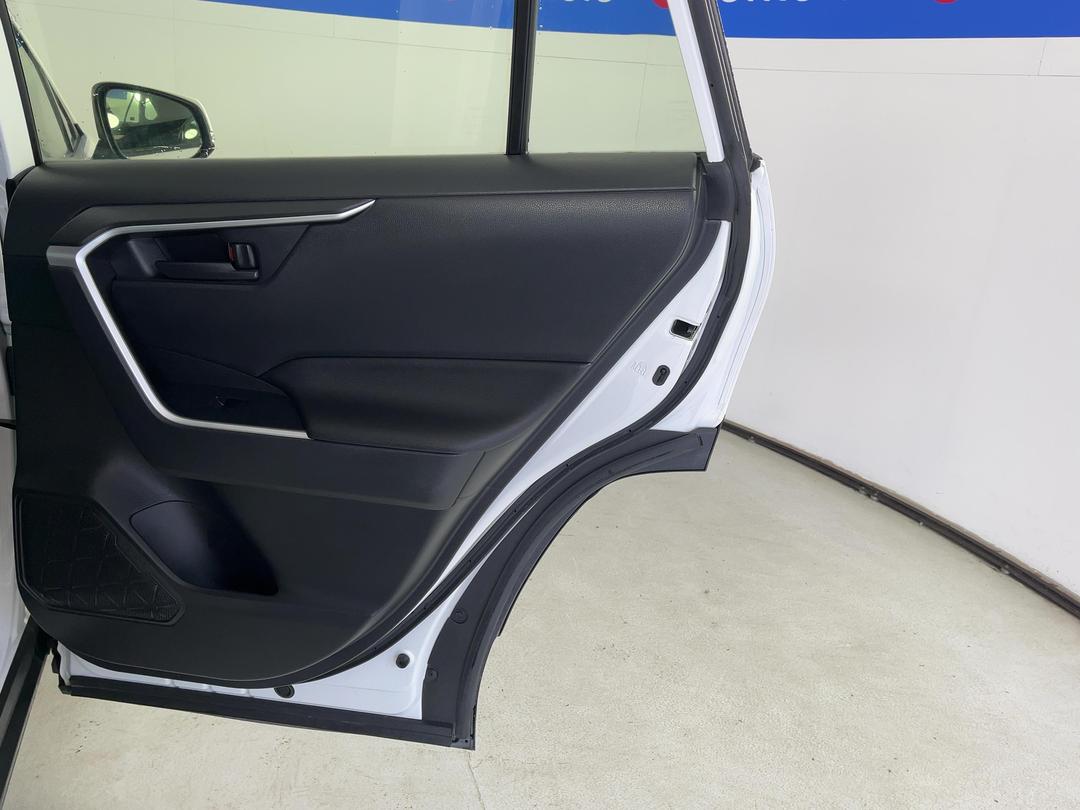 Photo '19' of Toyota Rav4