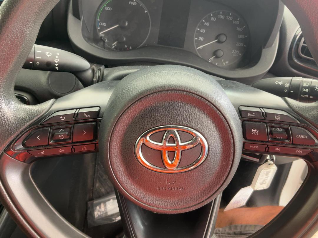 Photo '6' of Toyota Yaris GX
