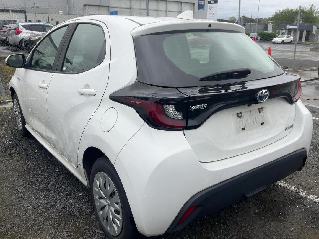 Photo '13' of Toyota Yaris GX