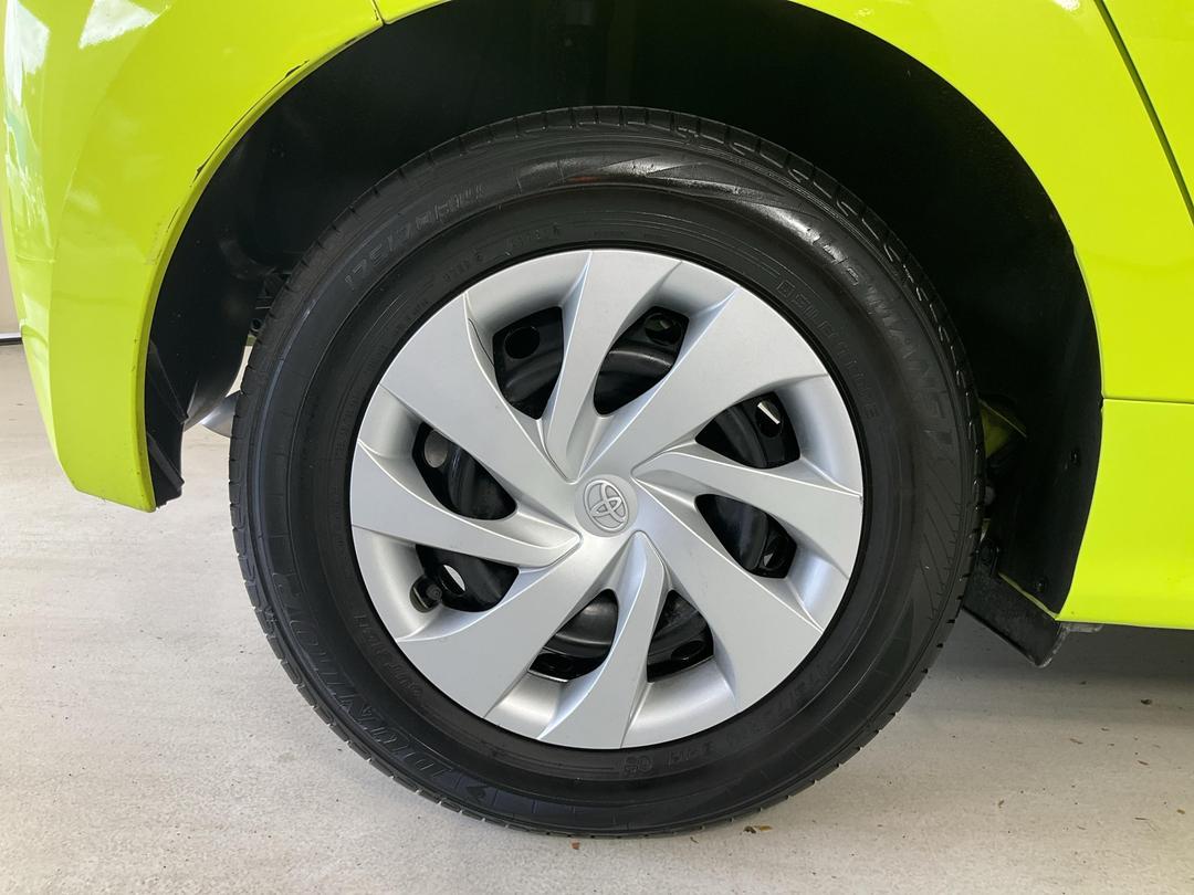 Photo '12' of Toyota Yaris