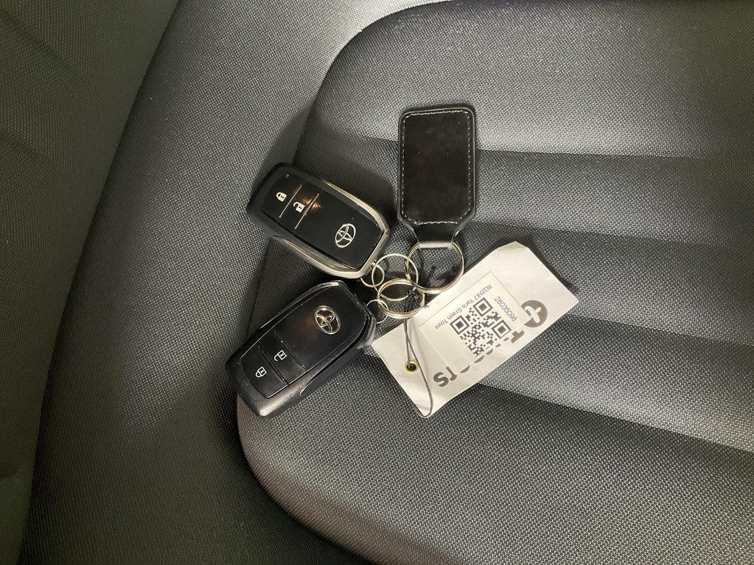 Photo '22' of Toyota Yaris