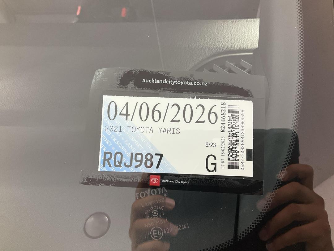 Photo '26' of Toyota Yaris